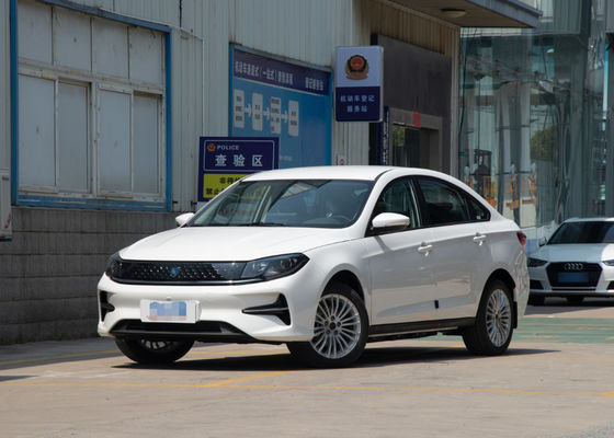 Καθαρά ηλεκτρικά αυτοκίνητα 415KM S60EV Dongfeng Ev με 4 πόρτες 5 καθίσματα