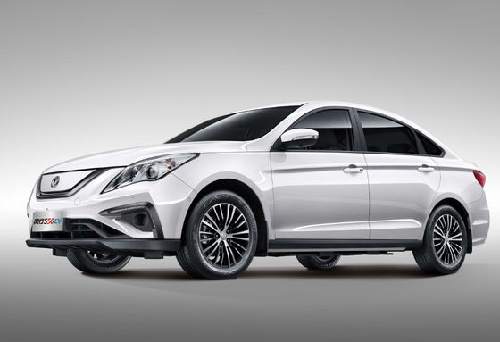 Ηλεκτρικό όχημα 415KM μηχανών Fengxing S50 Dongfeng συμπαγείς 4 πόρτες 5 καθίσματα