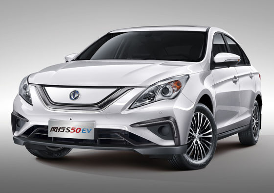 Ηλεκτρικό όχημα 415KM μηχανών Fengxing S50 Dongfeng συμπαγείς 4 πόρτες 5 καθίσματα