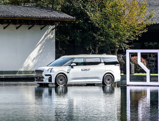 5 πόρτες 6 καθίσματα Geely Zeekr Ev 009 ηλεκτρικό αυτοκίνητο 702822KM Zeekr μακροχρόνια σειρά