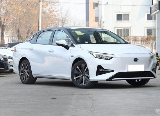 Ηλεκτρικό αυτοκίνητο 510KM 4 πόρτες 5 φορείων Yilue EA6 Guangqi γρήγορη δαπάνη καθισμάτων 0.78H