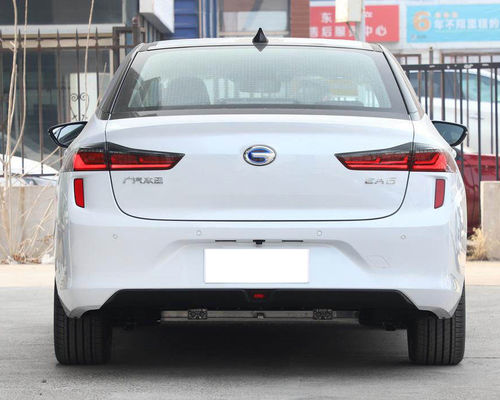 Ηλεκτρικό αυτοκίνητο 510KM 4 πόρτες 5 φορείων Yilue EA6 Guangqi γρήγορη δαπάνη καθισμάτων 0.78H