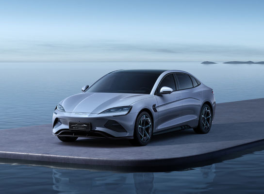 Ηλεκτρικό αυτοκίνητο Midsize φορείων σφραγίδων Byd 550700KM 5 πόρτες 5 καθίσματα